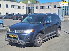 Mitsubishi Outlander - €4450, -2.4 Inspire Apk Trekhaak Airco