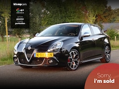 Alfa Romeo Giulietta - 1.4 Turbo Sport | Carplay | Camera | Xenon | Elek.st. | Leer | 18inch | 150PKSquadra