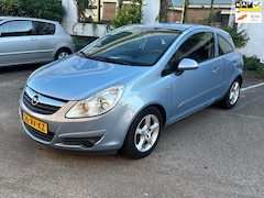 Opel Corsa - 1.2-16V Business/ Goed onderhouden/ Lage km stand/ Airco