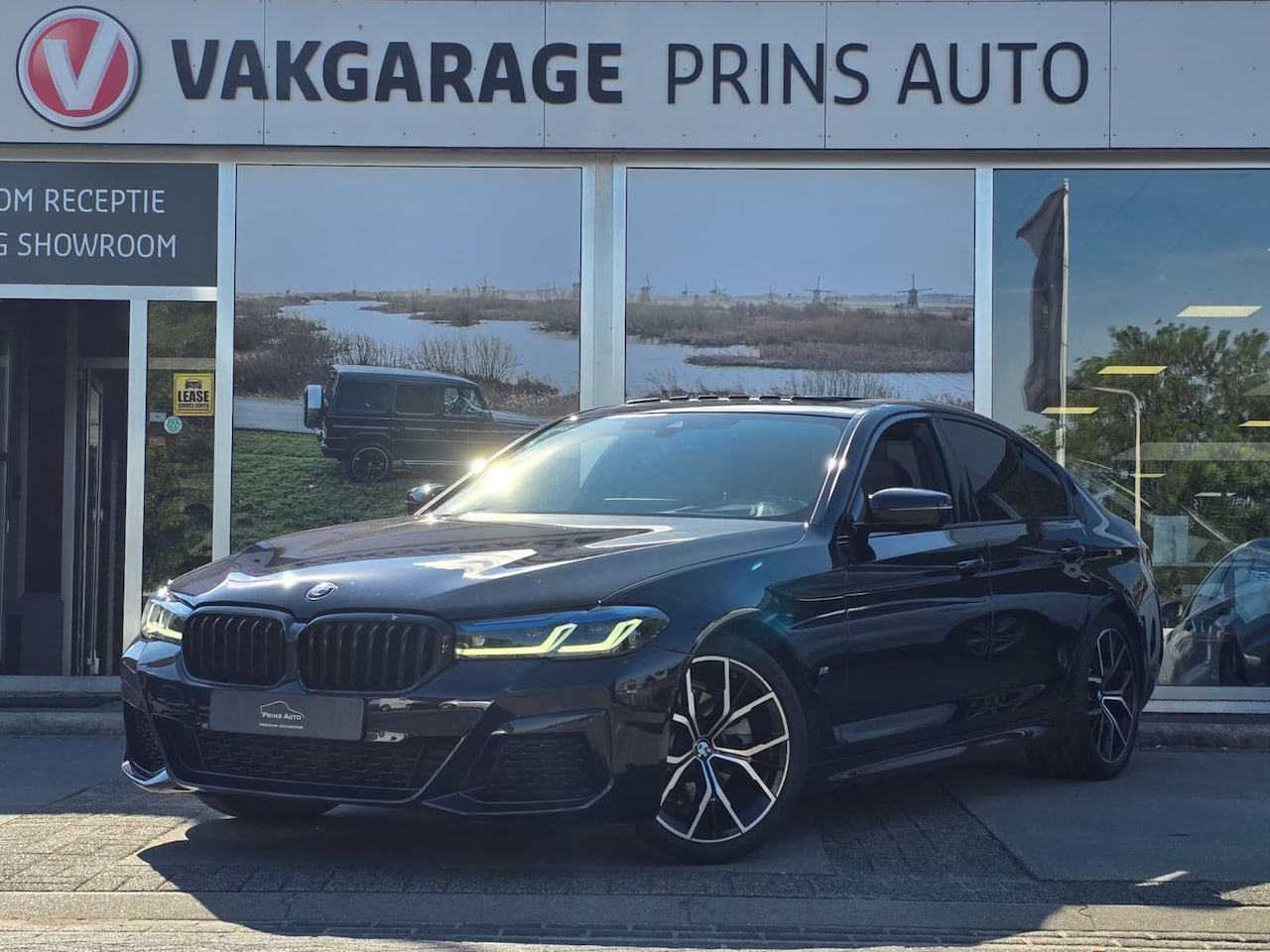BMW 5-serie - 520i Business Edition Plus M Sport |PANO|LASER|TREKHAAK|HUD|ORIG. NL|NAP| 5007 - AutoWereld.nl