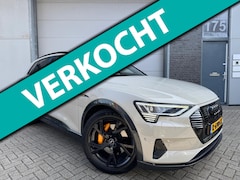 Audi e-tron - E-tron 55 quattro 95 kWh [Pano|Memory|Carplay|Trekhaak|Dealer OH]