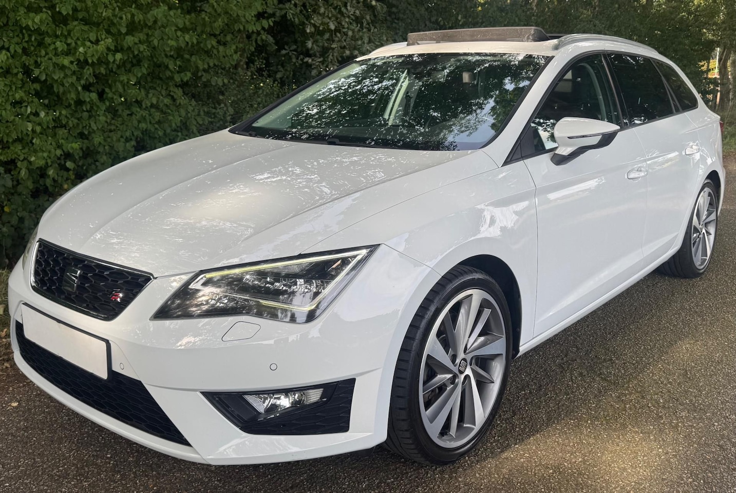 SEAT Leon ST - 1.8 TSI FR 179PK PANO CLIMA CRUISE CARPLAY - AutoWereld.nl