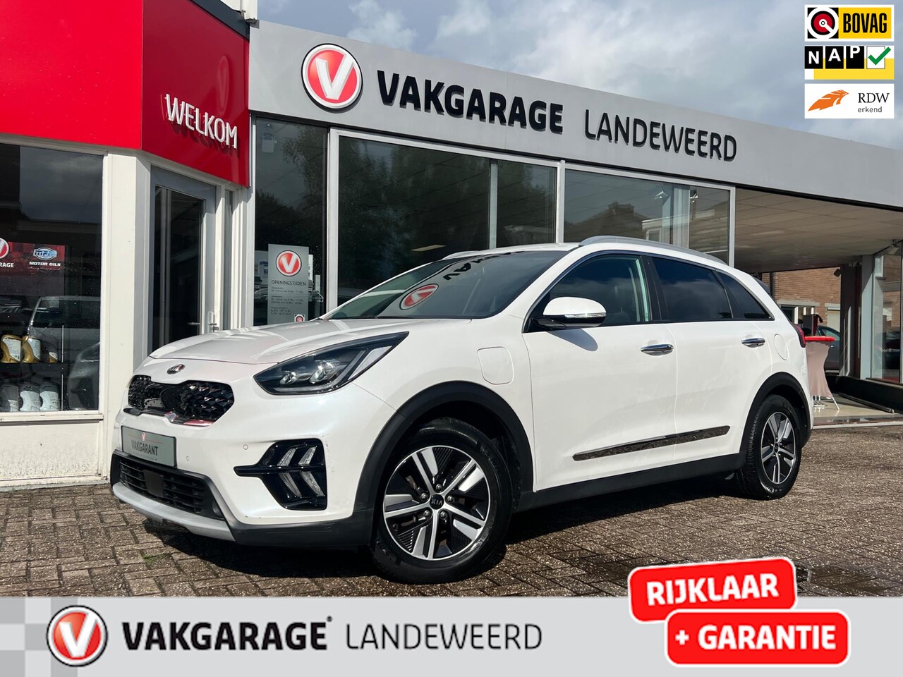 Kia Niro - 1.6 GDi PHEV DynamicLine 1.6 GDi PHEV DynamicLine, Trekhaak, 1e eigenaar, Leder, PDC, Navi - AutoWereld.nl