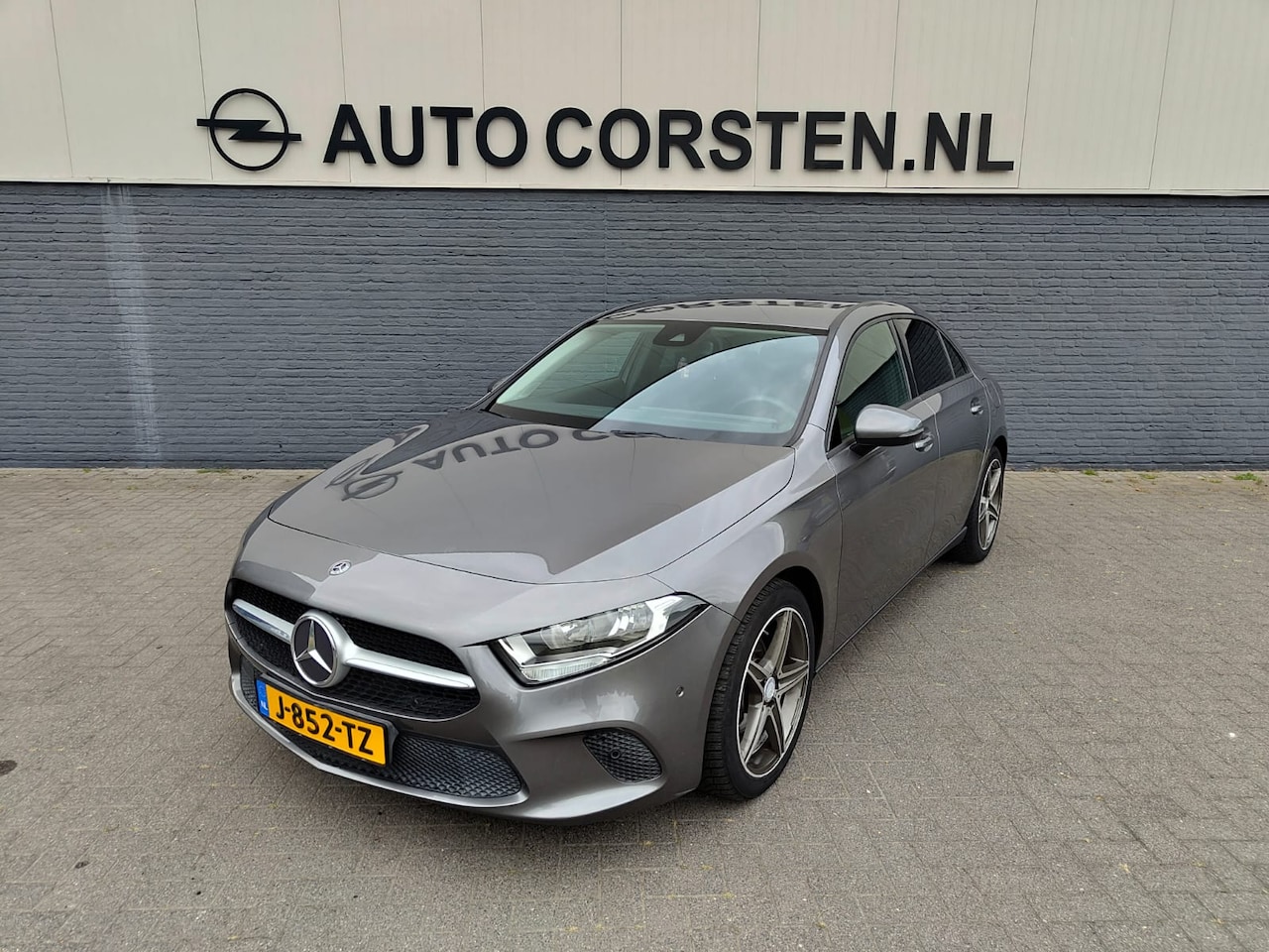 Mercedes-Benz A-klasse - 180 Sedan Navi Ecc Camera Cruise Control Pdc Keyless Stoelverwarming Regen-Lichtsensor Led - AutoWereld.nl