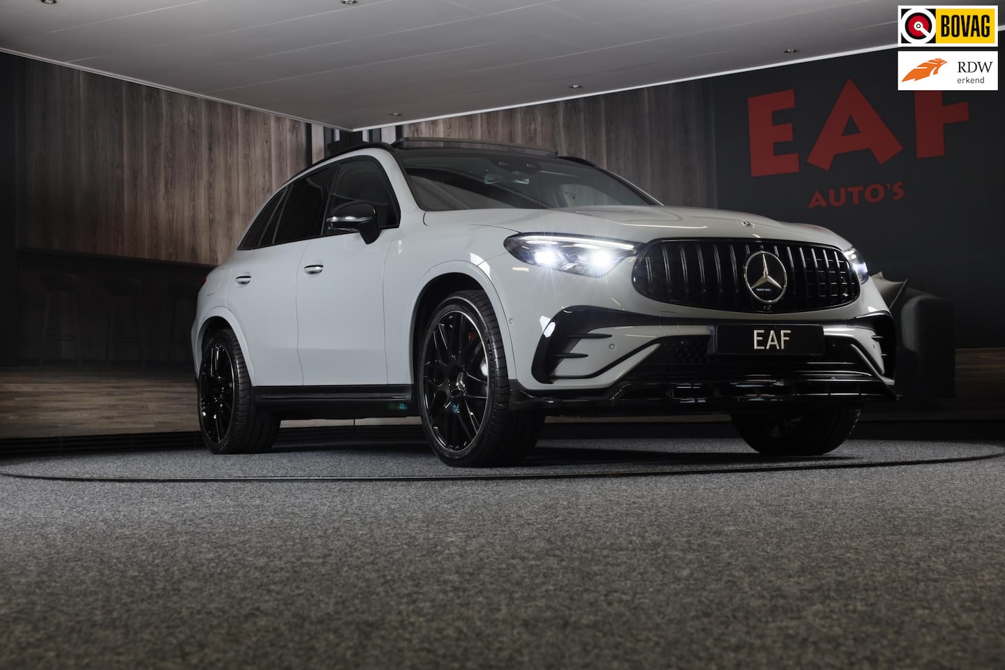 Mercedes-Benz GLC-klasse - 400e 4MATIC AMG 63 Look / Acc / Massage / Burmester / Head Up / Luchtvering / 360 Camera / - AutoWereld.nl