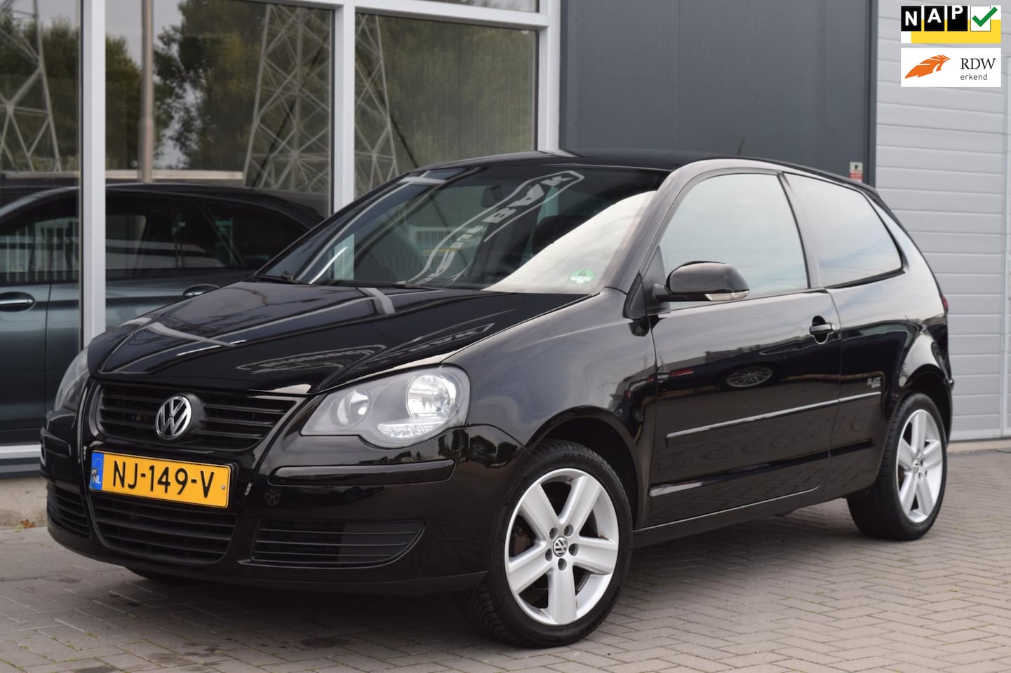 Volkswagen Polo - 1.2-12V Black Edition | Airco | Elek-Pakket | APK 8-2026 ! - AutoWereld.nl