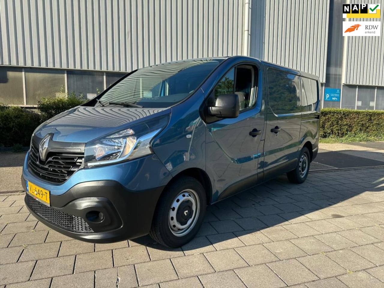 Renault Trafic - 1.6 dCi T27 L1H1 Comfort eerste eigenaar ,nap ,dubbel schijfdeuren - AutoWereld.nl