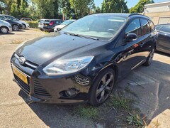 Ford Focus Wagon - 1.0 EcoBoost Edition Plus, motor defect