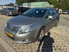 Toyota Avensis Wagon - 1.8 VVTi Dynamic