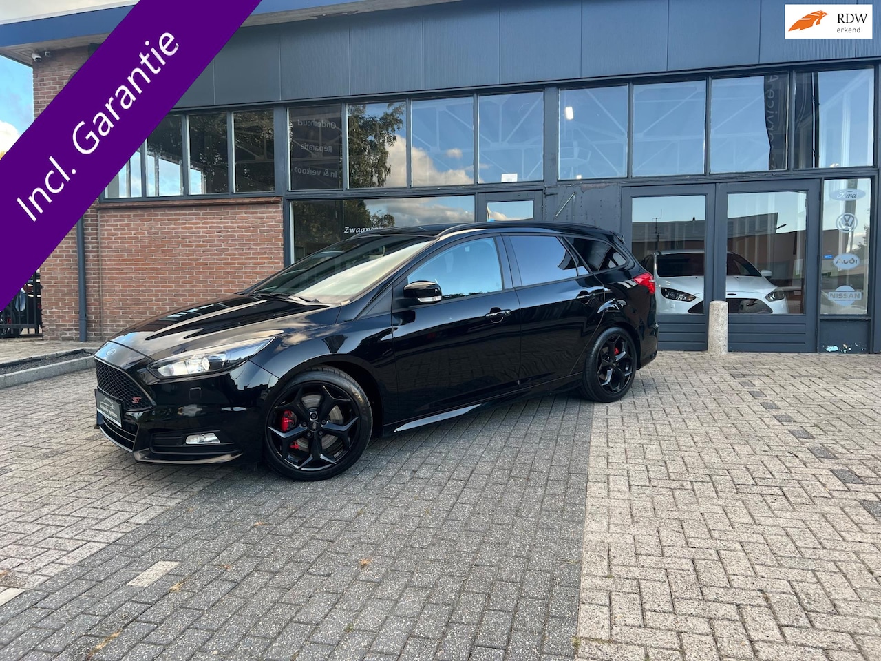 Ford Focus Wagon - 2.0 ST-2 2.0 ST2, Volleder, Cruise control, Xenon, Sync - AutoWereld.nl