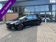 Ford Focus Wagon - 2.0 ST2, Volleder, Cruise control, Xenon, Sync