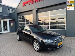 Audi A3 Sportback - 1.9 TDI Attraction Pro Line Business / Pano / CarPlay / Trekhaak / Nieuwe Motor