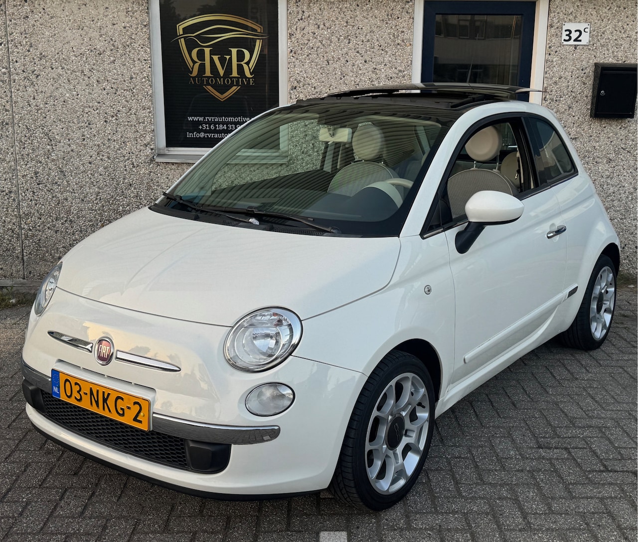 Fiat 500 - 1.2 LOUNGE SPORT PANORAMA PDC - AutoWereld.nl