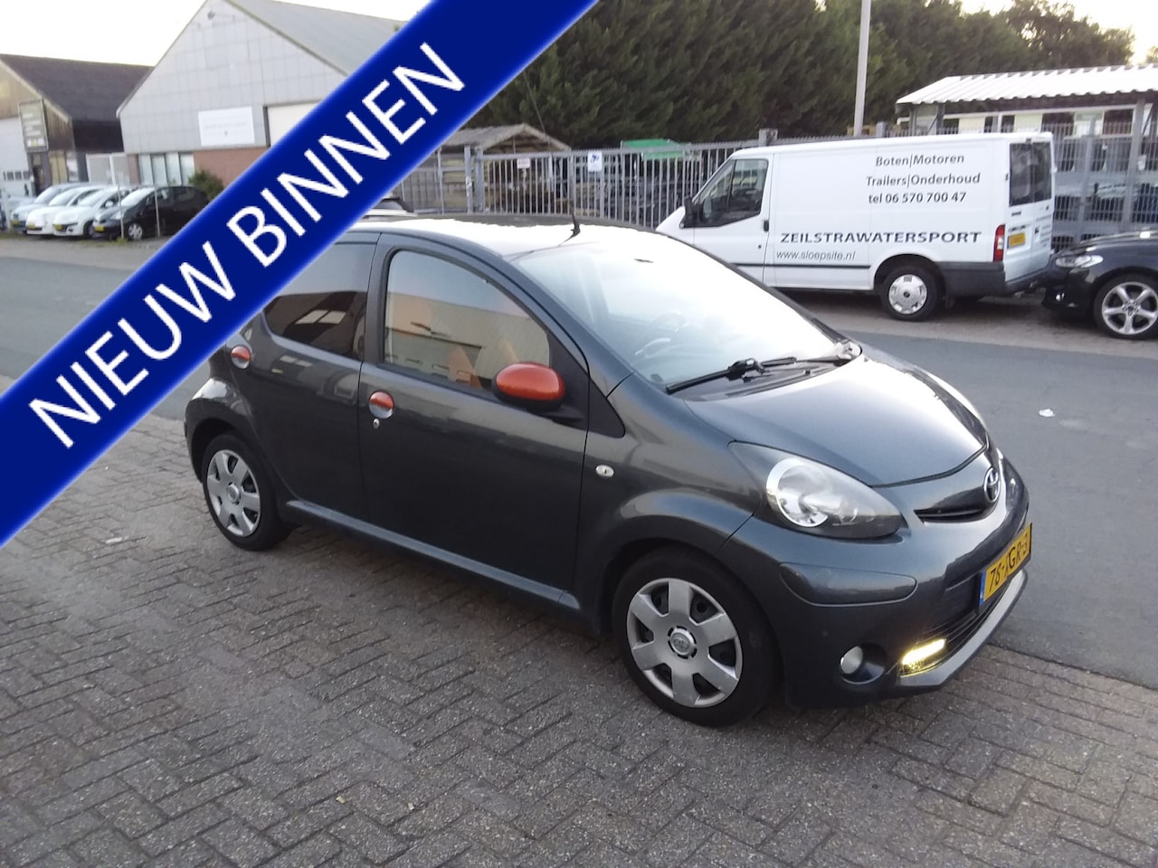 Toyota Aygo - 1.0 VVT-i Dynamic Orange 1.0 VVT-i Dynamic Orange - AutoWereld.nl