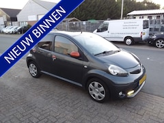 Toyota Aygo - 1.0 VVT-i Dynamic Orange