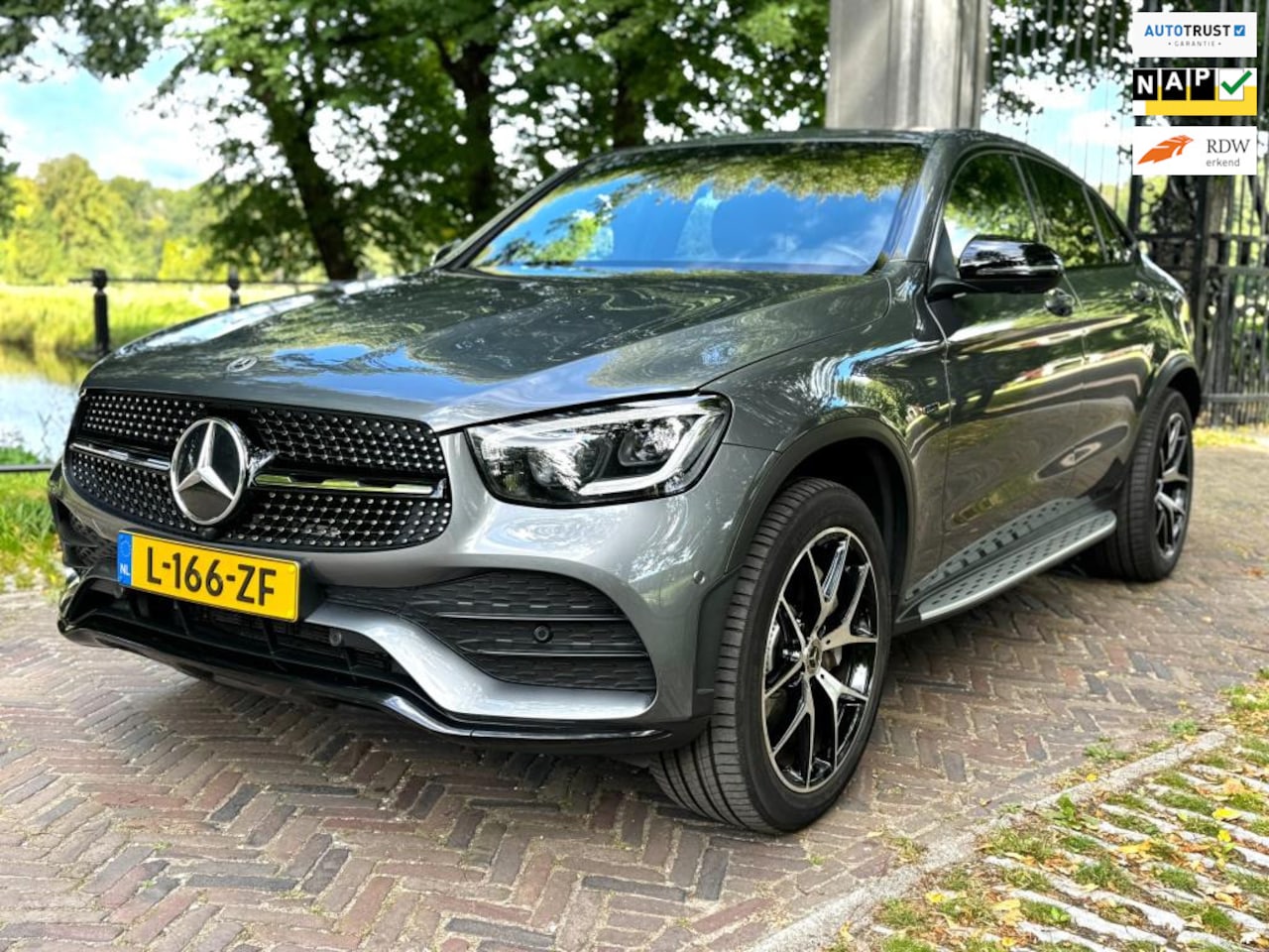 Mercedes-Benz GLC-klasse Coupé - 300e 4MATIC Business Solution AMG UNIEKE UITVOERING | PANO | MASSAGE | HUD | MEMORY | BURM - AutoWereld.nl