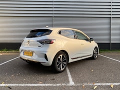 Renault Clio - 1.6 E-Tech Full Hybrid 145 techno Dealer Onderhouden / Fabrieksgarantie