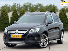 Volkswagen Tiguan - 1.4 TSI Sport&Style 4Motion | Panoramadak | Elektrische sportstoelen met leder | Achteruit