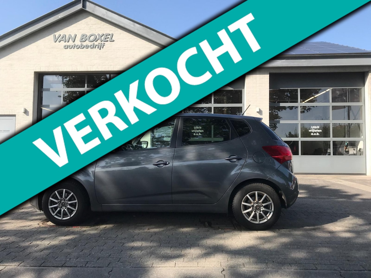 Kia Venga - 1.4 CVVT X-ecutive 1.4 CVVT X-ecutive - AutoWereld.nl
