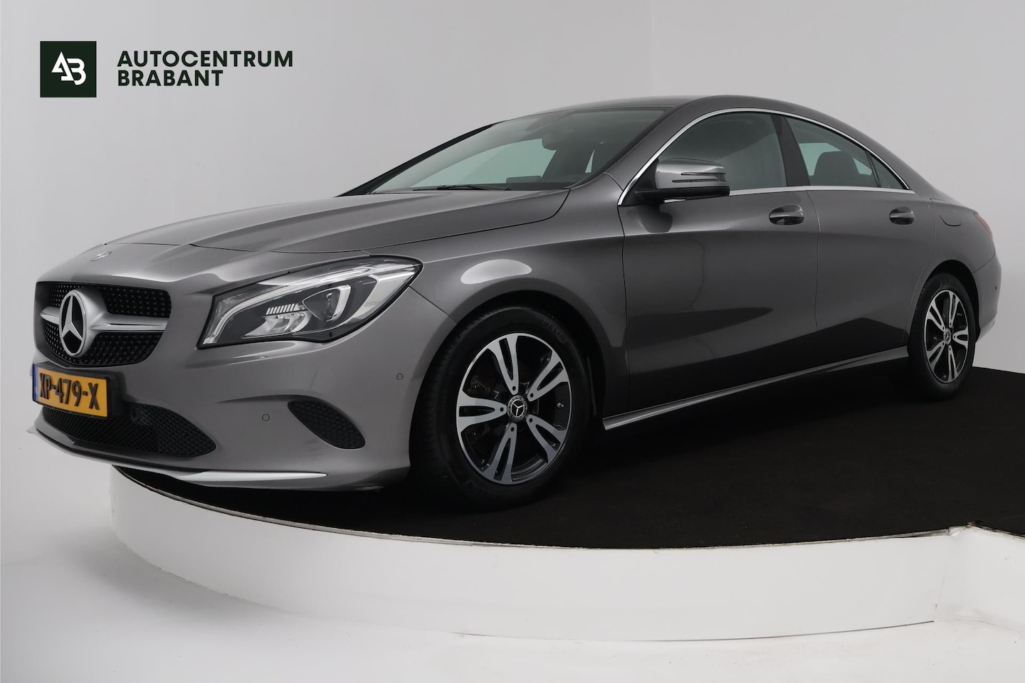 Mercedes-Benz CLA-Klasse - 180 Ambition (ACHTERUITRIJCAMERA, CRUISE CONTROL, PARKEERSENSOREN, NAVIGATIE, BLUETOOTH, A - AutoWereld.nl