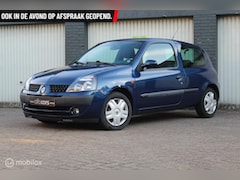Renault Clio - 1.4 l Automaat l Weinig km N.A.P l