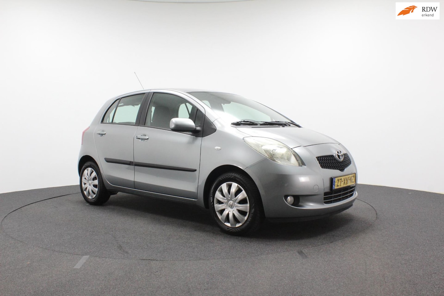 Toyota Yaris - 1.3 VVTi Sol | Airco | Goed onderhouden | Parkeersensoren achter | Elektrische ramen - AutoWereld.nl