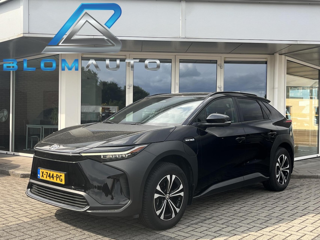 Toyota bZ4X - Dynamic 71 kWh SUPER COMPLEET! TREKHAAK+ACC+LED - AutoWereld.nl