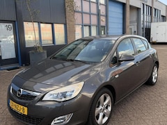 Opel Astra - 1.4 Turbo Edition 6 BAK Parkeersensoren Trekhaak