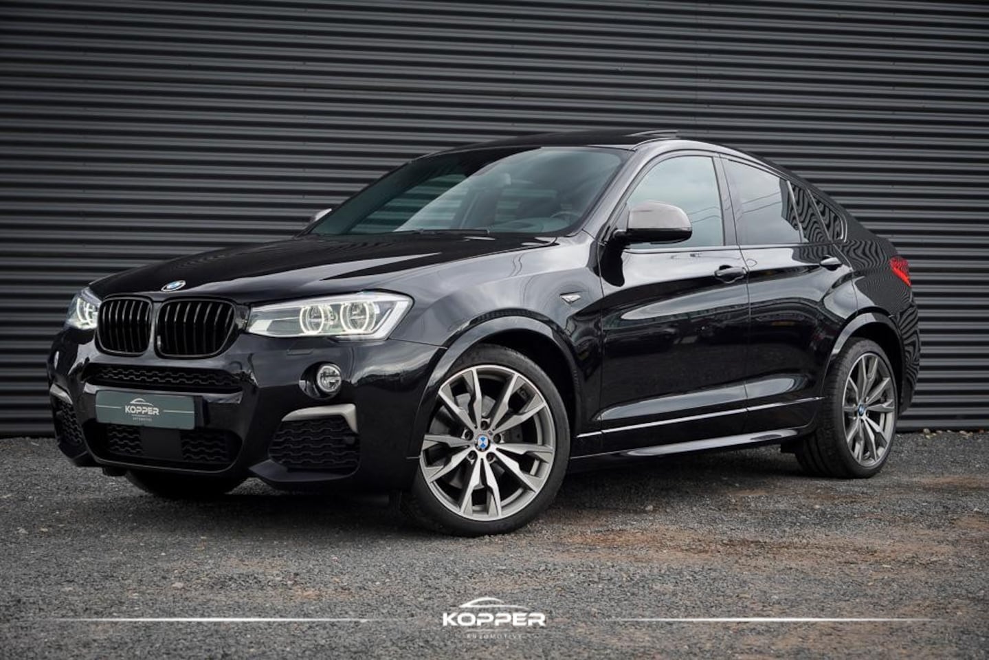 BMW X4 - M40i High Executive / Schuifdak / Carplay / Trekhaak / ACC - AutoWereld.nl