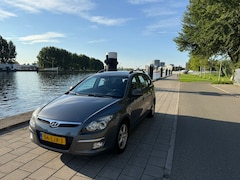 Hyundai i30 CW - 1.4i Blue Dynamic