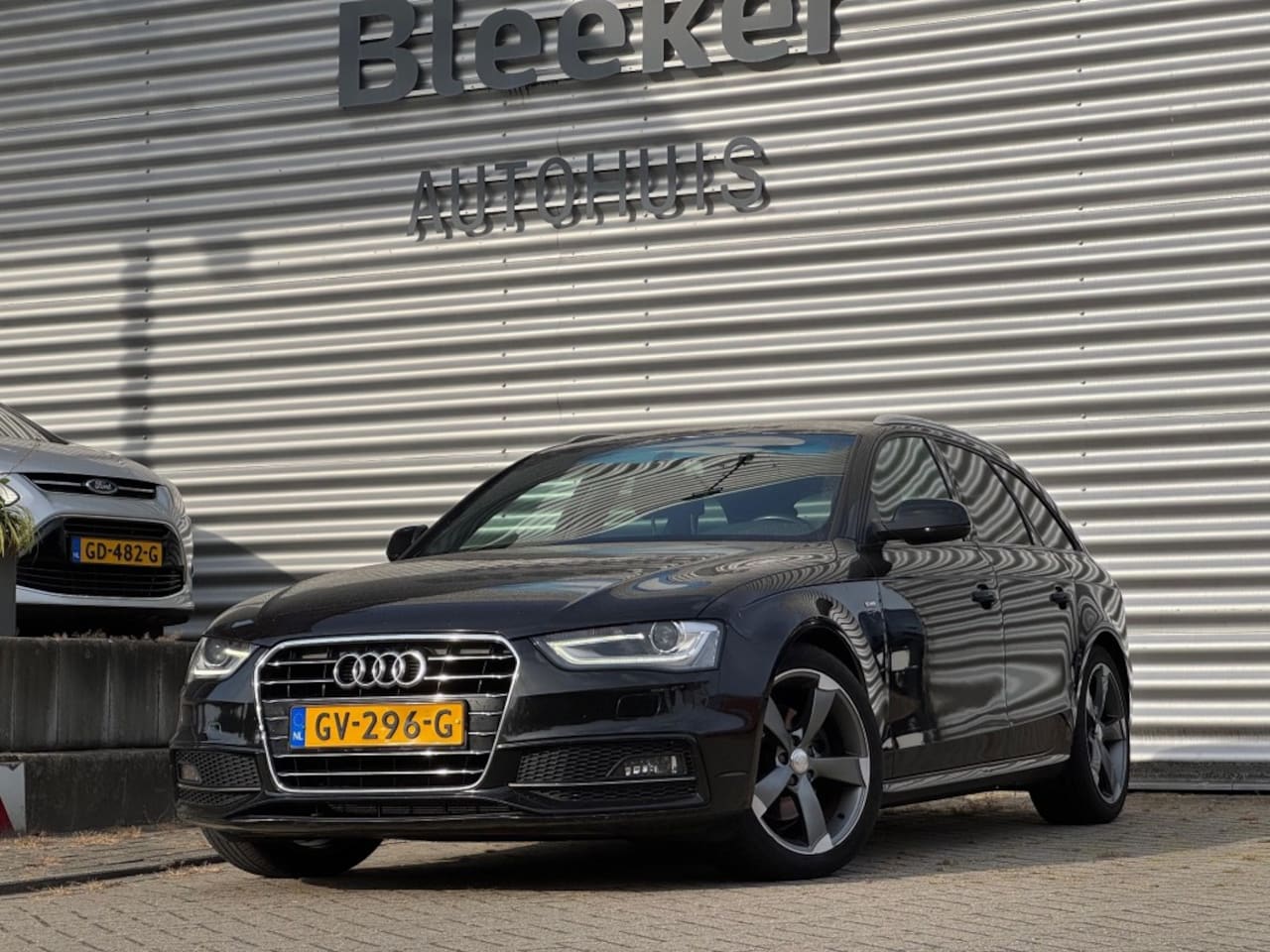 Audi A4 - 2.0 TDI Ultra Advance Sport S-Line B en O Clima Navi Cruise - AutoWereld.nl