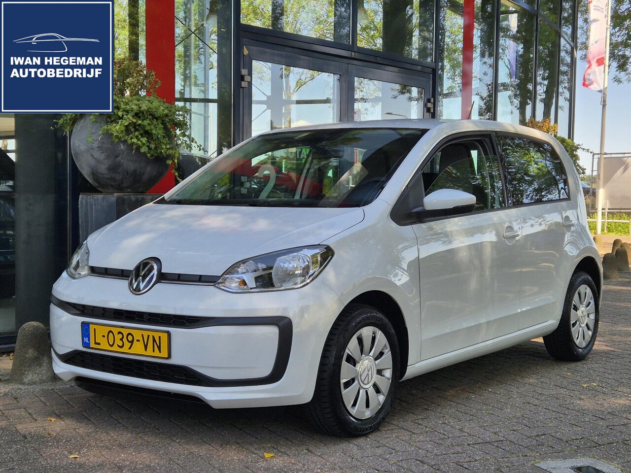 Volkswagen Up! - 1.0 | Airco | Centrale portier vergrendeling | Elektreische ramen | | Airco | Centrale por - AutoWereld.nl