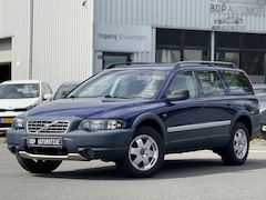 Volvo XC70 - 2.4 T AWD Gtr. C.L. APK NIEUW/TREKHAAK/CRUISE/CLIMATE CONTROLE/LM VELGEN