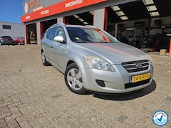 Kia Cee'd Sporty Wagon - 1.4 X-tra *handel/export alles werkt, tik in motor