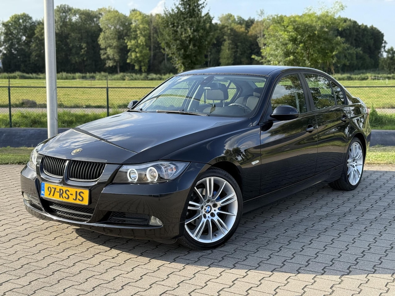 BMW 3-serie - 320i Dynamic Executive NL auto, M sport, xenon, nieuwe APK, airco, cruise, NAP ! - AutoWereld.nl