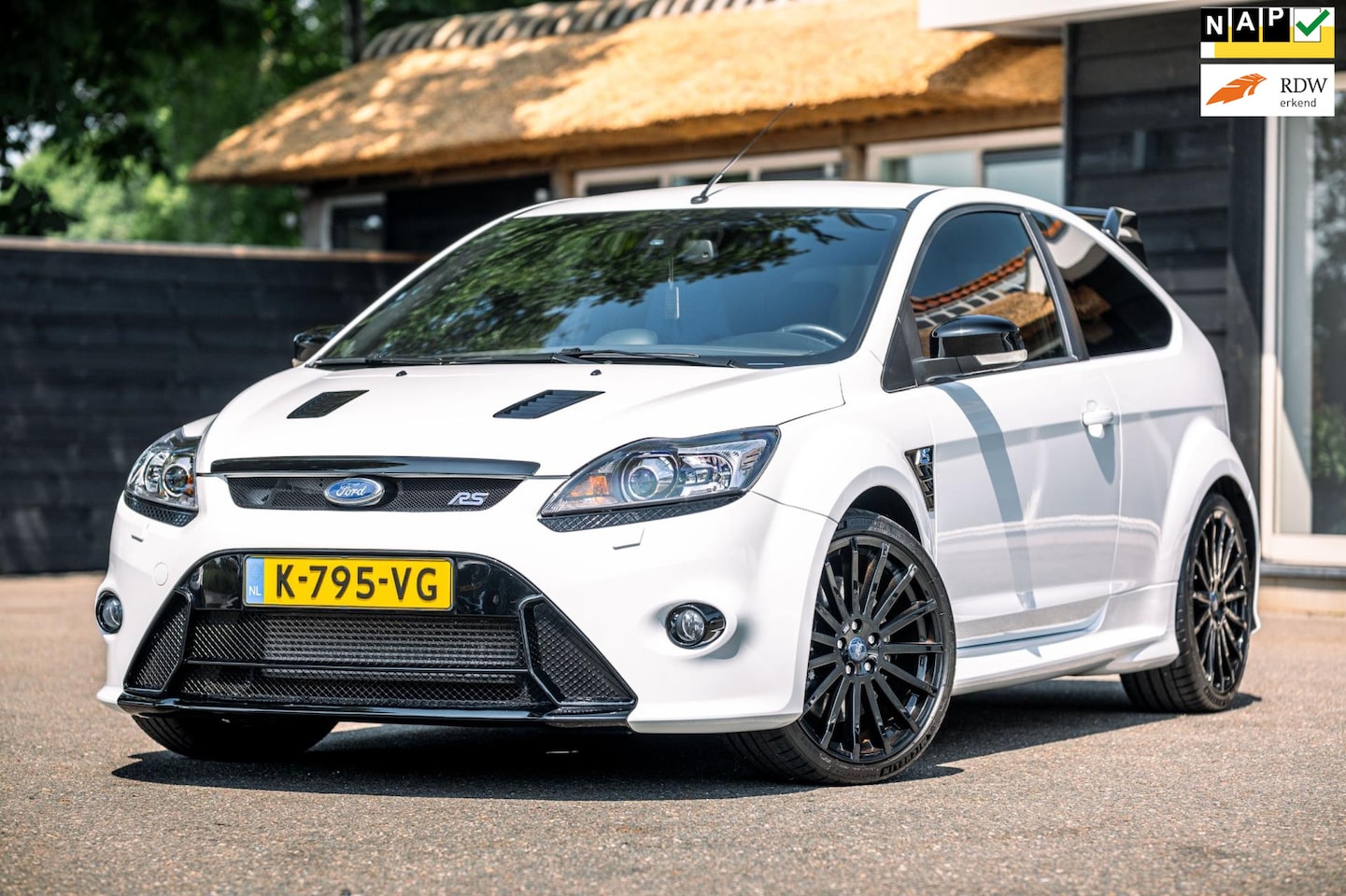 Ford Focus - 2.5 RS Nieuwstaat I Uitgebreid Dekra Rapport I Liefhebbersauto I 19 Inch I Recaro I Camera - AutoWereld.nl