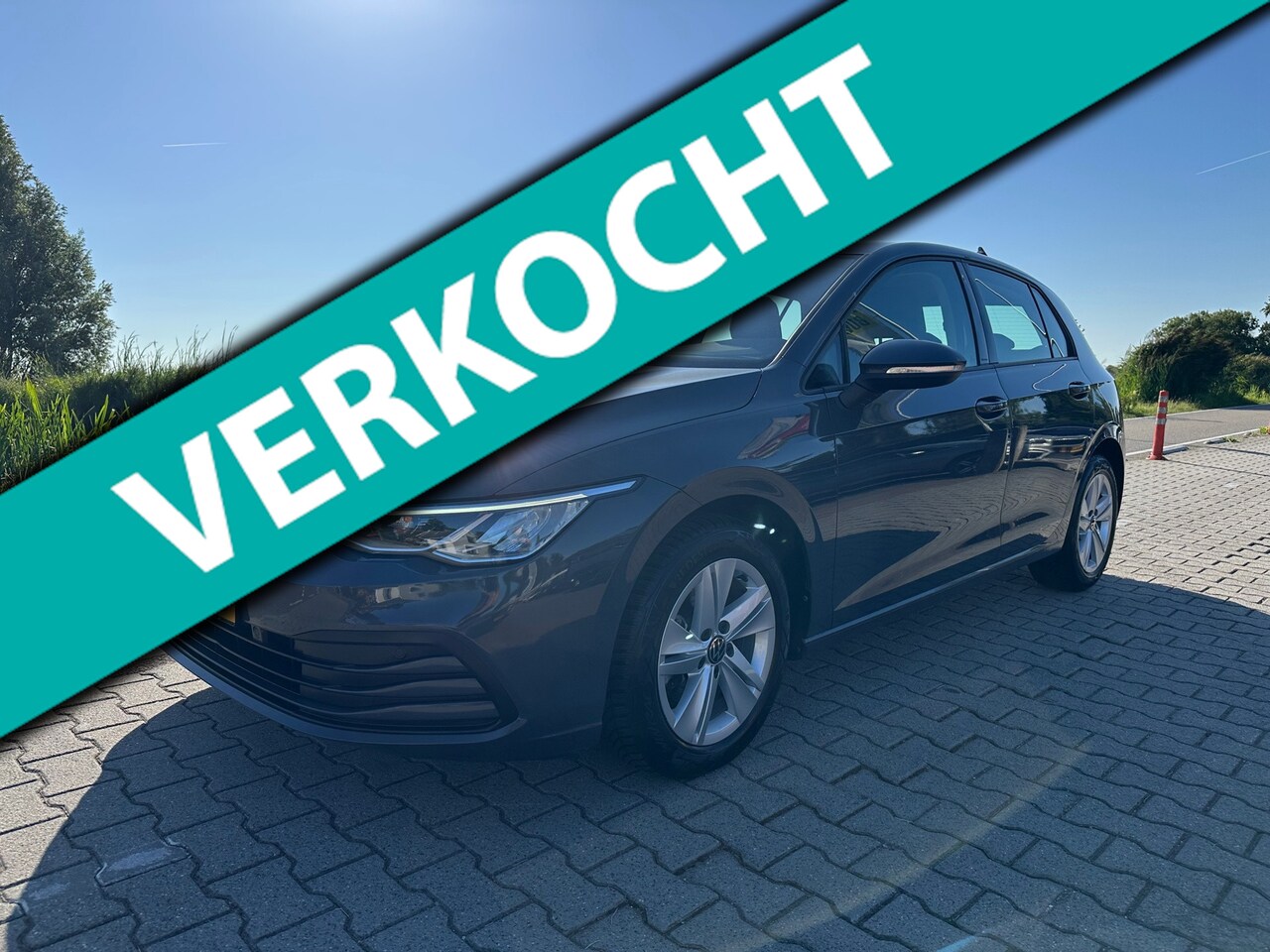 Volkswagen Golf - 1.0 eTSI Life, Carplay, Cruisecontrol adaptief, Camera, PDC, - AutoWereld.nl