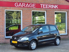 Volkswagen Fox - 1.2 Trendline 54PK 3drs stuurbekr, radio/cd, bluetooth
