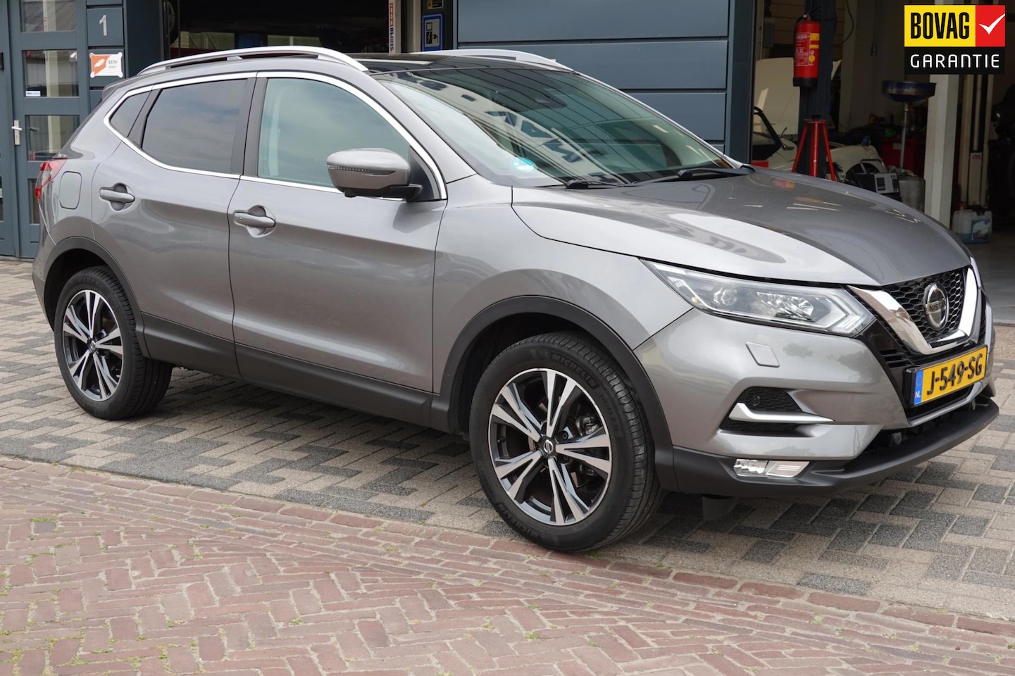 Nissan Qashqai - 1.3 DIG-T N-Connecta PANODAK 360 CAMERA rijklaarprijs!!!!! - AutoWereld.nl