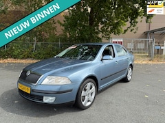 Skoda Octavia - 1.8 TSI Elegance ZEER NETTE EN COMPLETE AUTO