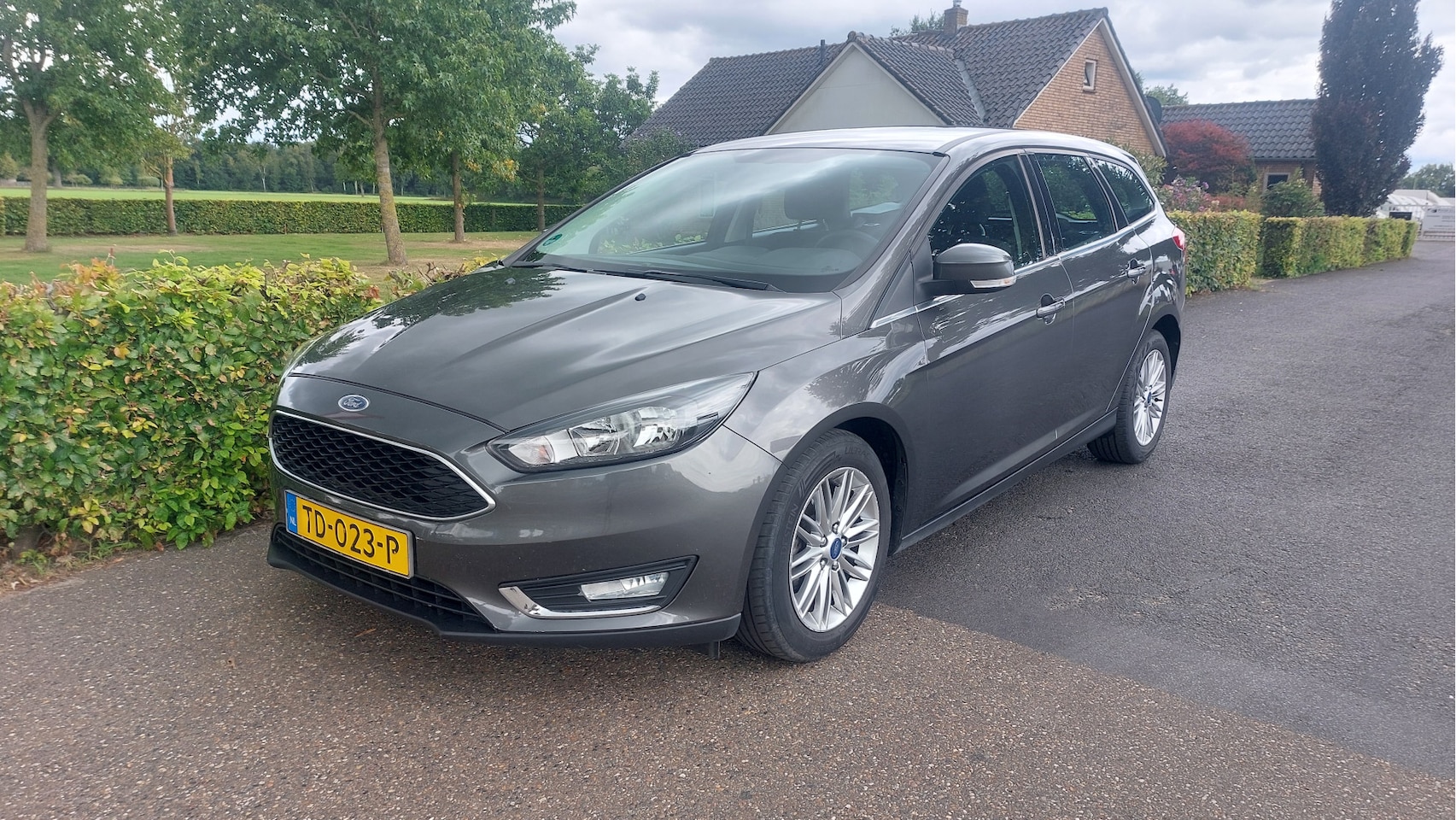 Ford Focus Wagon - 1.0 Lease Edition AIRCO BJ 2017 - AutoWereld.nl