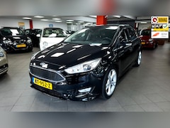 Ford Focus - 1.0 Titanium S-Pack-Stoelverw-trekhaak-navi