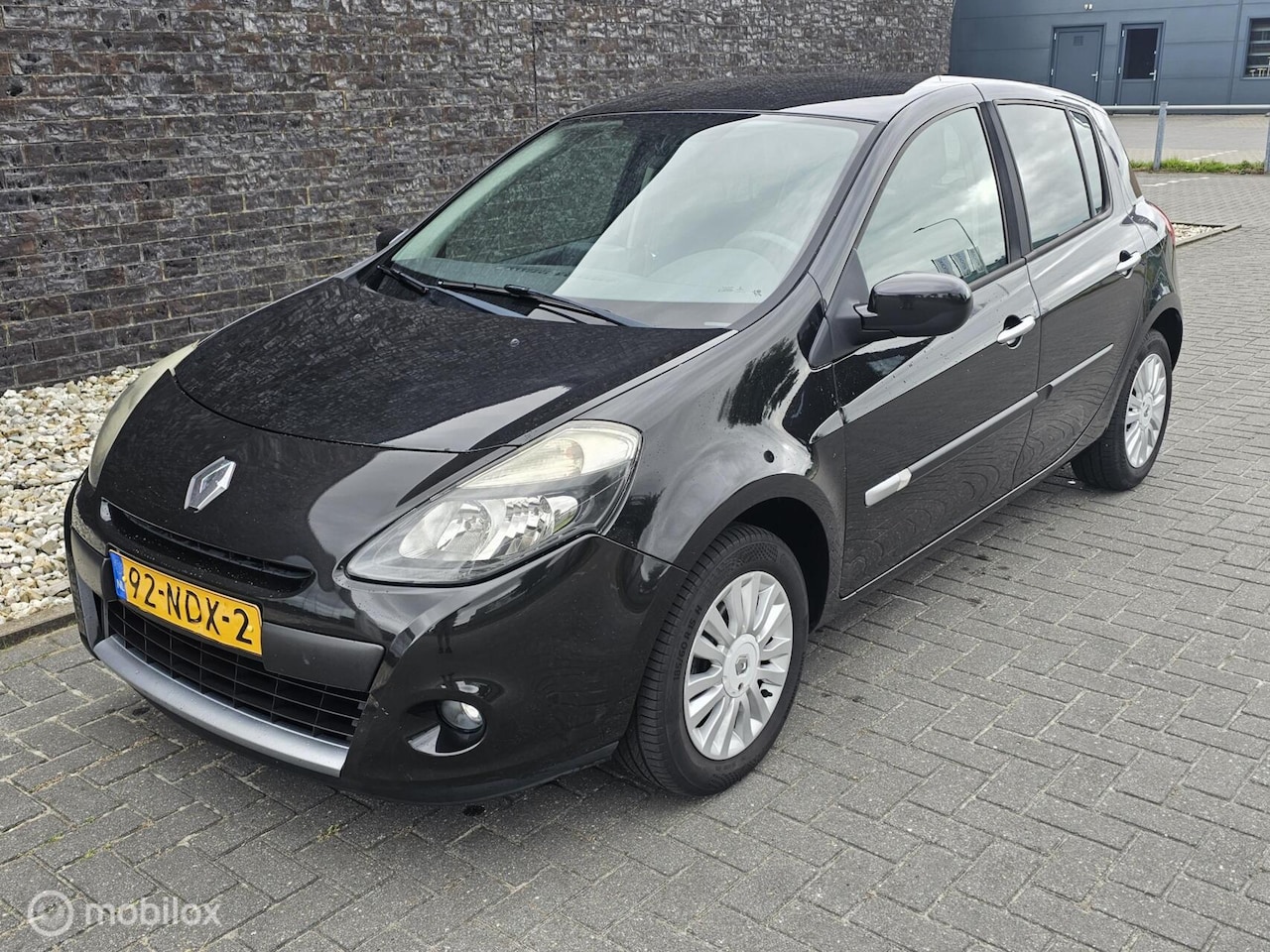 Renault Clio - 1.2 Sélection Business 1.2 Sélection Business - AutoWereld.nl