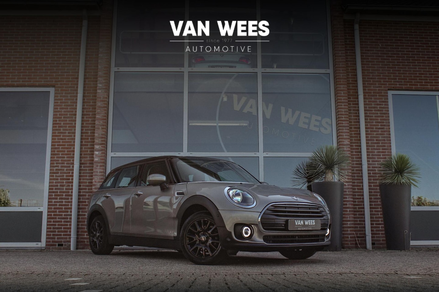 MINI Clubman - 1.5 F54 One D Facelift | 2e eigenaar | Origineel | Navi | Cruise control | Climate control - AutoWereld.nl
