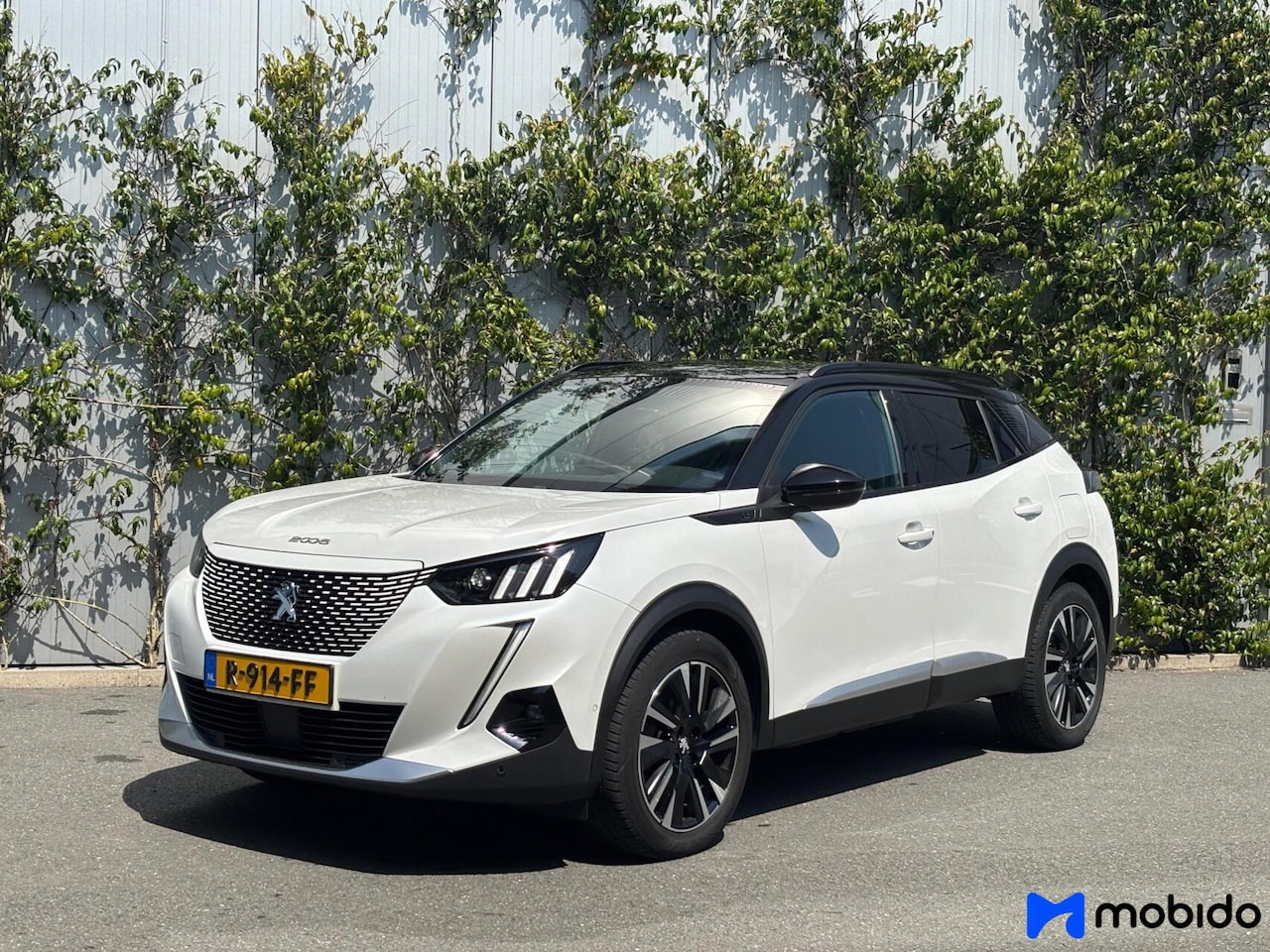 Peugeot e-2008 - EV GT Pack 50 kWh - AutoWereld.nl