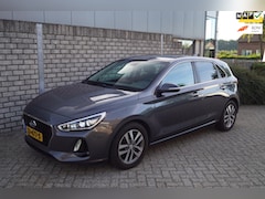 Hyundai i30 - 1.4 T-GDI Premium 140 PK Half Leder/Stof Navi Camera Clima Cruise LED Kopl Apple Carplay P