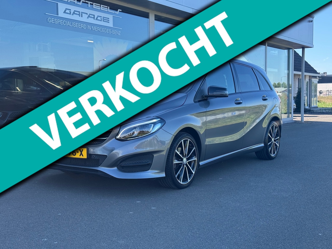 Mercedes-Benz B-klasse - 180 Ambition Urban automaat , night-pakket ,Panoramadak , Apple-carplay - AutoWereld.nl
