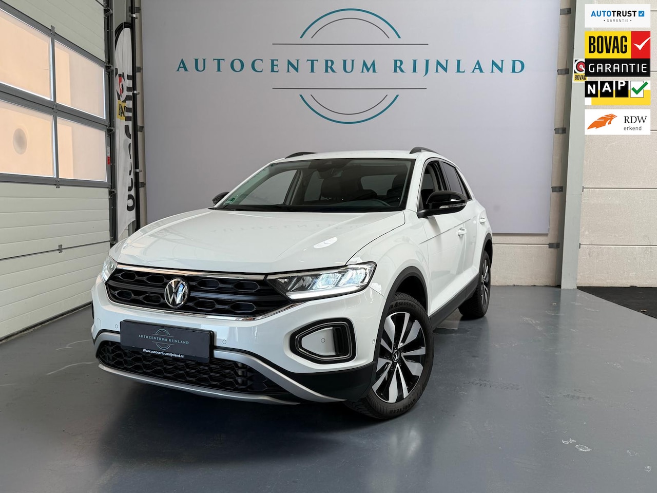 Volkswagen T-Roc - 1.5 TSI Life Edition 2 JAAR FABRIEKS GARANTIE - AutoWereld.nl