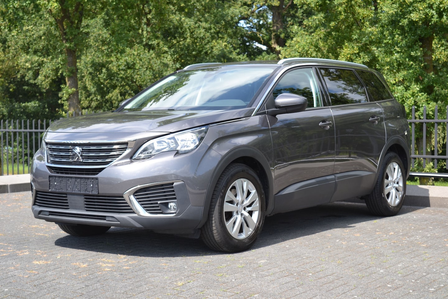 Peugeot 5008 - 1.2 PT Allure | Cruise | Apple CP | Stoelverw. | Virtual | Lane Ass | - AutoWereld.nl