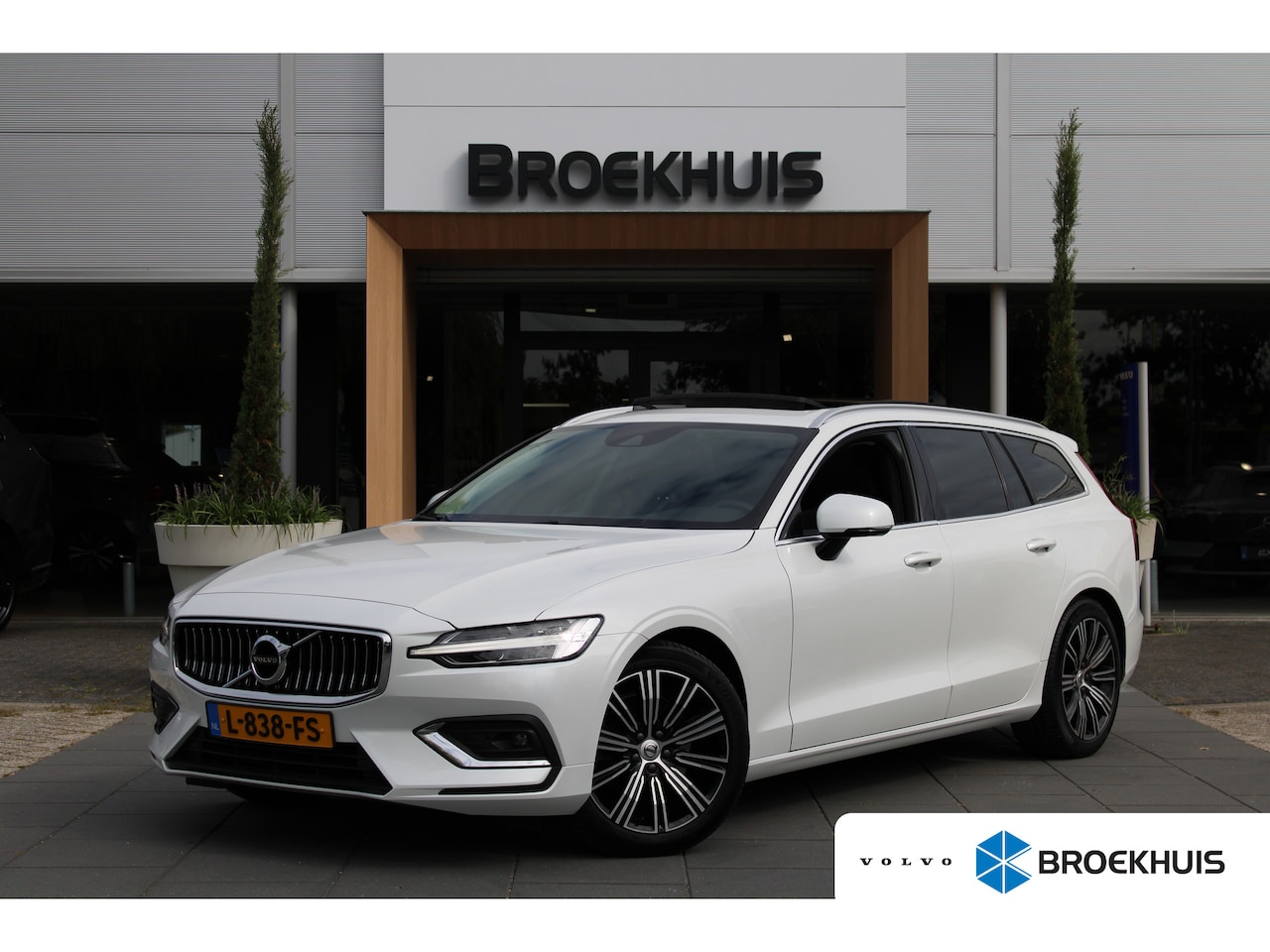 Volvo V60 - 2.0 B3 Inscription 2.0 B3 Inscription - AutoWereld.nl